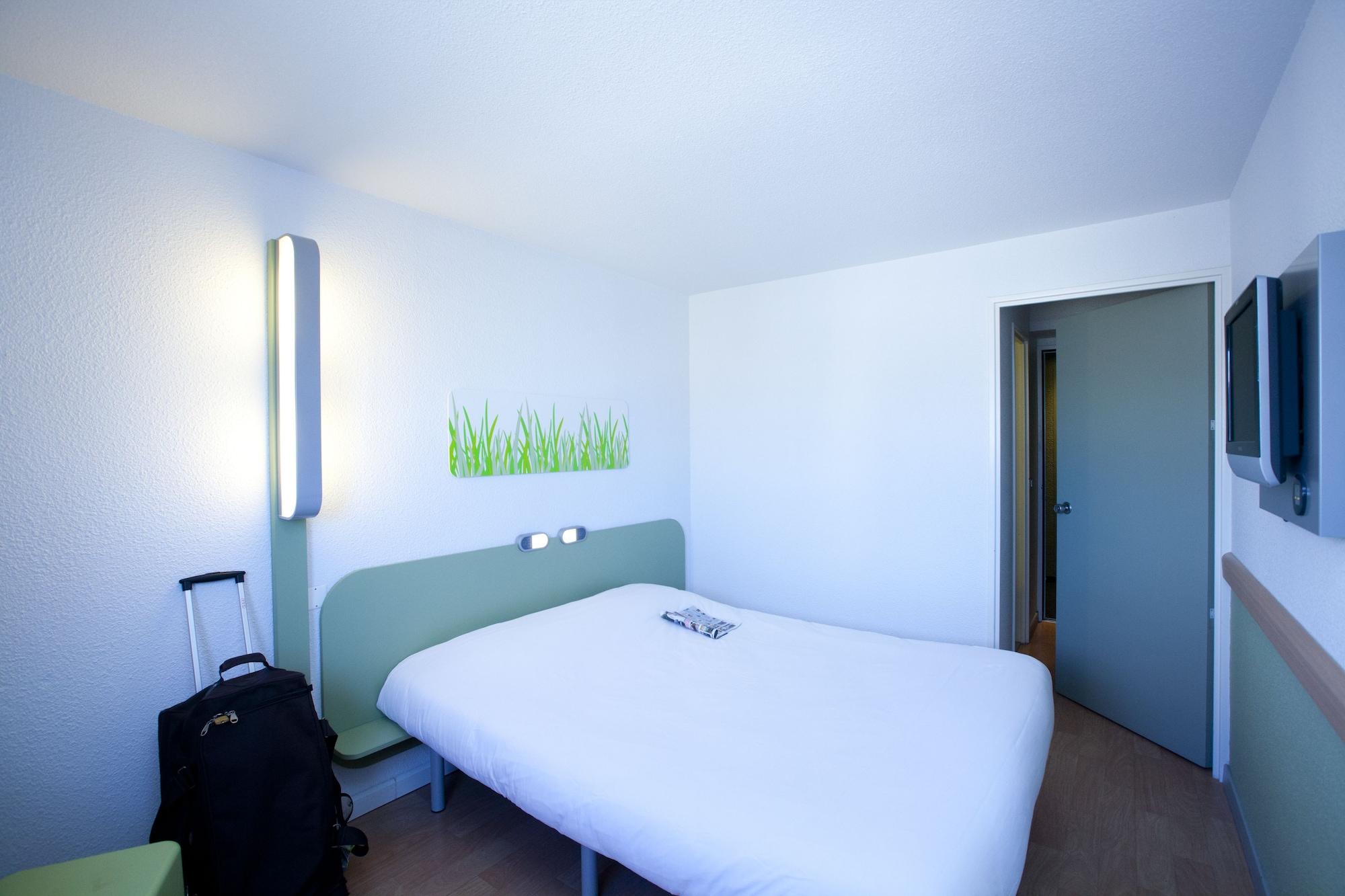 Ibis Budget Vieux Port Hotel 2*