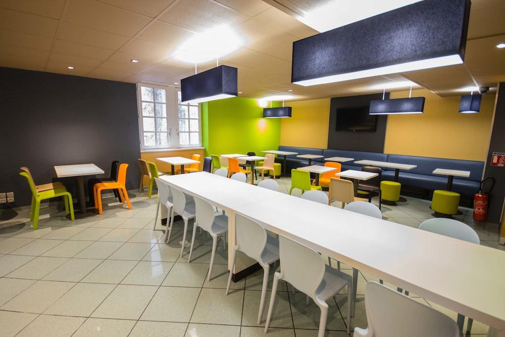 Ibis Budget Vieux Port Hotel 2*
